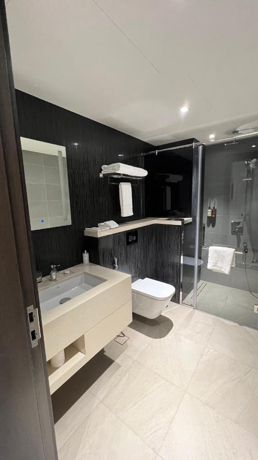 Citadines Al Ghubrah Aparthotel
