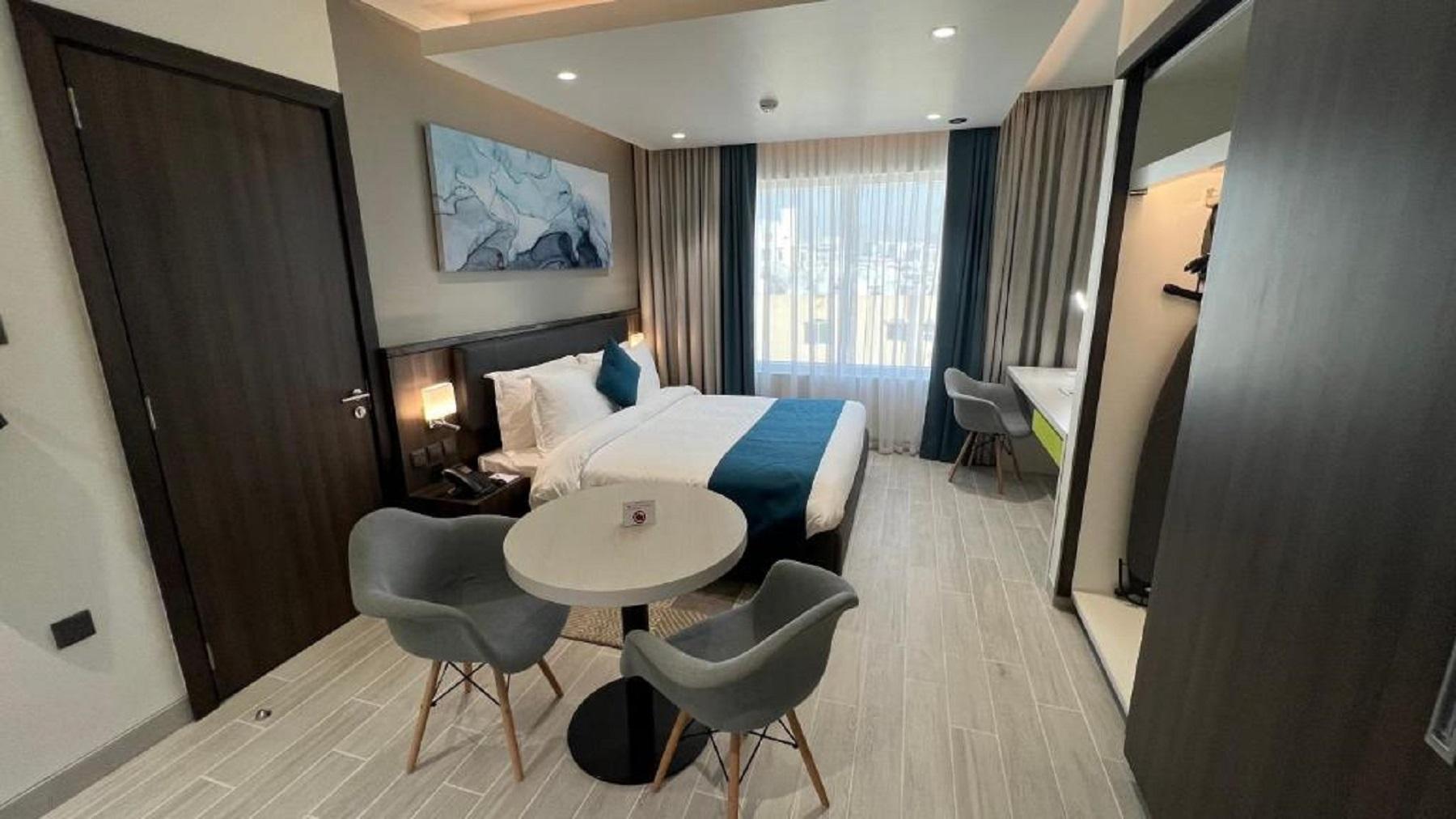 Citadines Al Ghubrah 4*