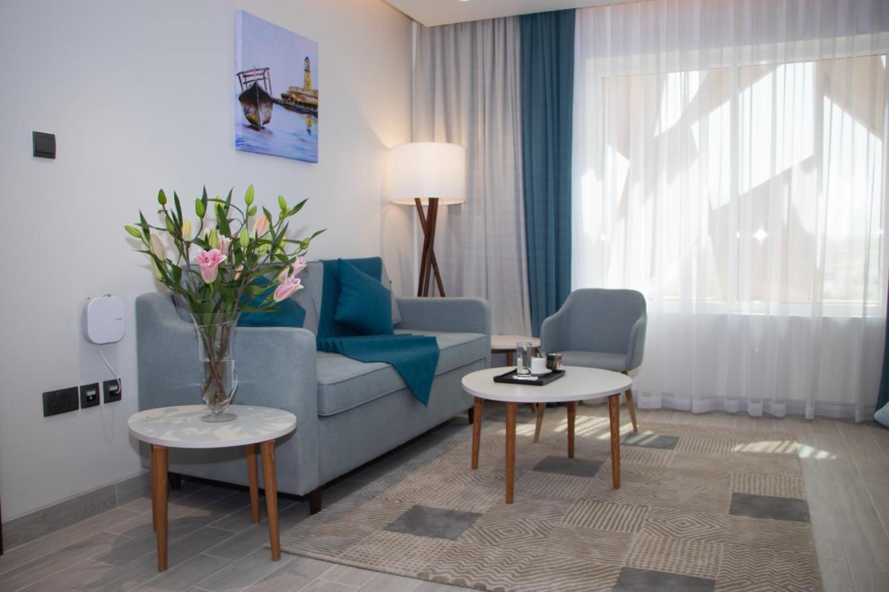 شقة فندقية Citadines Al Ghubrah 4*