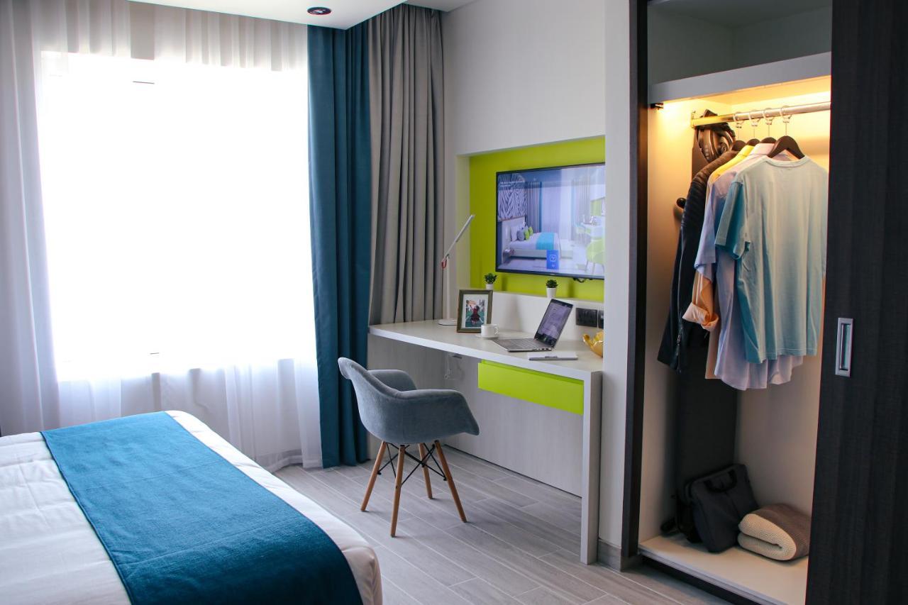 Citadines Al Ghubrah شقة فندقية 4*