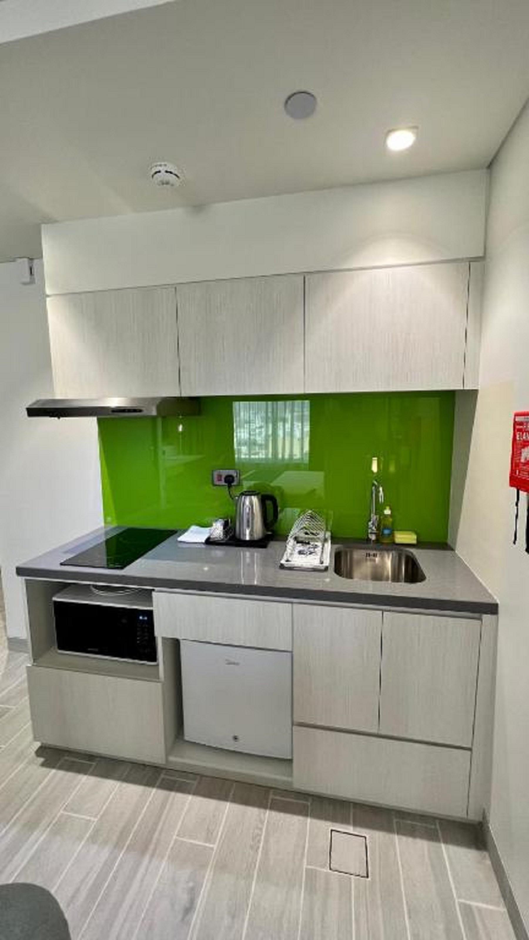 Citadines Al Ghubrah شقة فندقية 4*